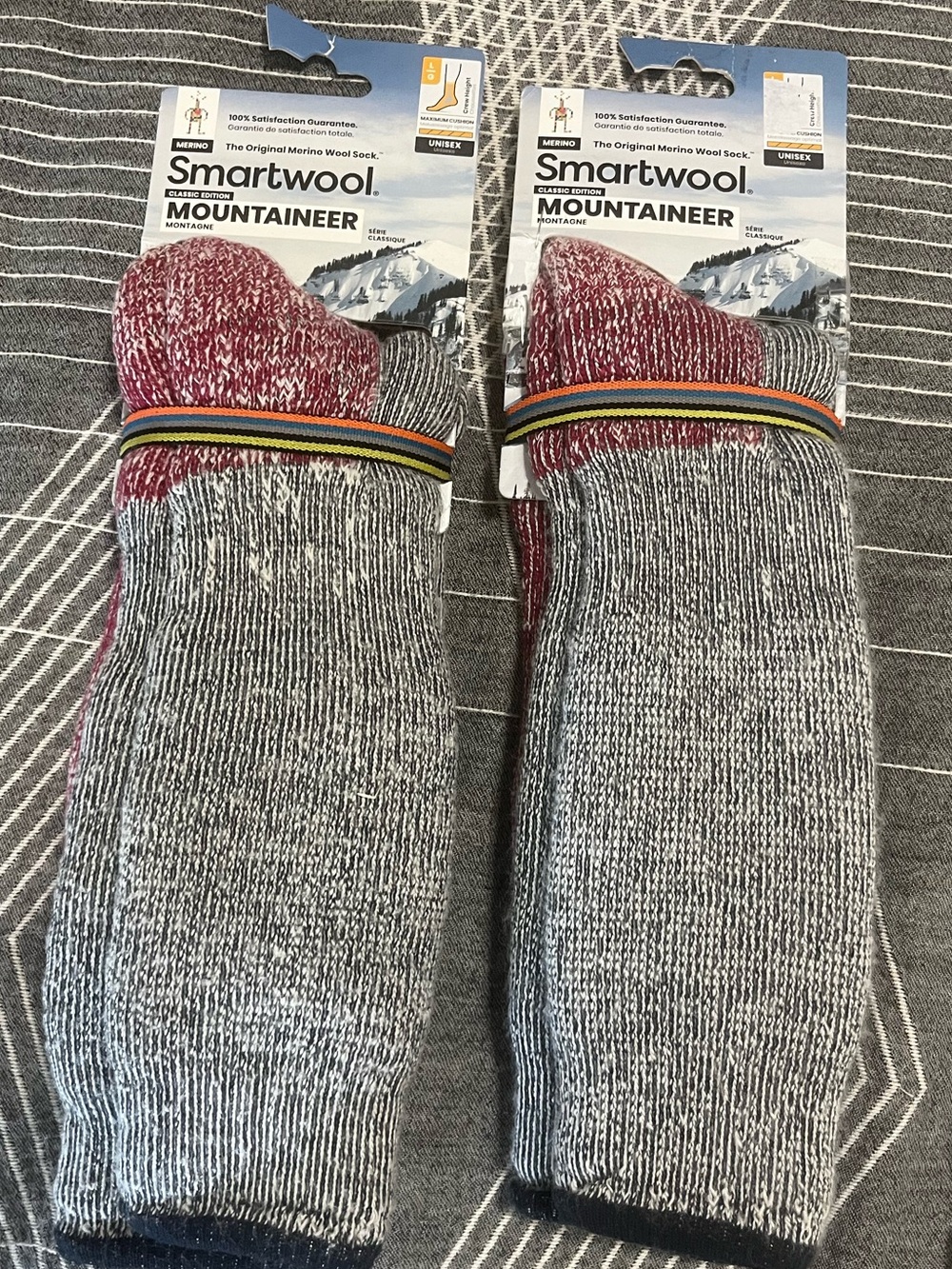 Smartwool Classic Mountaineer Crew Height Maximum Cushion Outdoor Hiking Socks - Picture 2 of 5